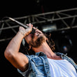 Laden Sie das Bild in den Galerie-Viewer, TONOR Dynamic Karaoke Microphone (Model Number: TN120492BL)